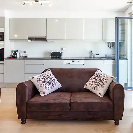 Palace Apartment *